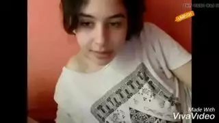 يتف في بقها ونيك