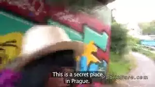 الزوج يحب أن يسمع قصص زوجته