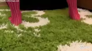 بنات عارية في حمام السباحة