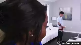 الخادمة السوداء سكس