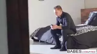 المرأة تعرف كيفية تحريض لك كثيرا بحيث يمكنك القذف بسرعة
