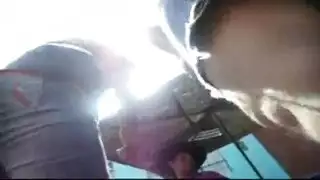 ممثلة إباحية في موخرة: وضعية كلب عنيفة وقذف على الوجه