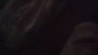 ربة منزل روسية مثيرة تُناك في وضعية كلب في فيلم منزلي