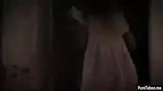 تحسس على كس صاحبتها الساخنة و تبعصها بقوة و تتساحق معها الفيديو الإباحية عالية الدقة