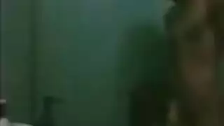سكس شقيق محرم – مشهد حمام مبلّل وقاسي