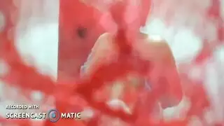 تغري ابوها ف عيد ميلادها