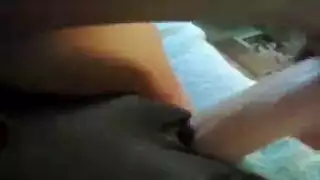  عاهرة نمساوية مراهقة تتباهى بفرجها وتدخله بأصابعها