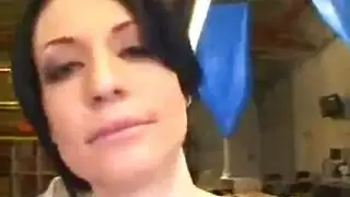 ربه منزل شرقي قذر
