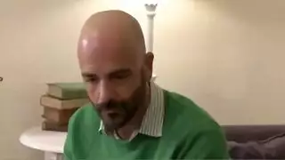 عنف عاهره
