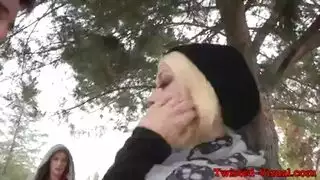يركب كس الشقراء فتاة الليل في وضع الكلبة الساخن بعد أن يلتقطها من الشارع يركب كس الشقراء فتاة الليل في وضع الكلبة الساخن بعد أن يلتقطها من الشارع