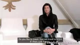 ربة منزل هنغارية تفعل كل ما في وسعها للبقاء على علاقة جيدة مع زوجها من المنزل ربة منزل هنغارية تفعل كل ما في وسعها للبقاء على علاقة جيدة مع زوجها من المنزل