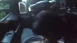 امرأة سمراء مفلس والجنس في الهواء الطلق امرأة سمراء مفلس والجنس في الهواء الطلق