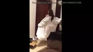 عاهرة مغربية جسمها نار و طيزها كبيرة مع نيك خليجي في عيد الفطر في الفندق عاهرة مغربية جسمها نار و طيزها كبيرة مع نيك خليجي في عيد الفطر في الفندق