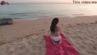 تلعب سيزي مع بوسها تحت الماء في شرم الشيخ تلعب سيزي مع بوسها تحت الماء في شرم الشيخ