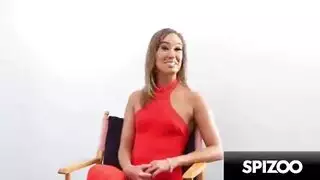 كريستي لوف يحصل على ديك جديد ، بينما تمتص واحدة أخرى ، في نفس الوقت. كريستي لوف يحصل على ديك جديد ، بينما تمتص واحدة أخرى ، في نفس الوقت.