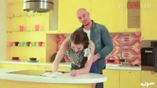 نيك بنت فى كسها مع صديقها سكس جديد اون لاين فى المطبخ