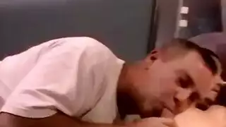 مثلي الجنس الهواة في جوارب المثيرة يظهر لها الحمار لطيف ويحصل على شبكتها مع زوجها مثلي الجنس الهواة في جوارب المثيرة يظهر لها الحمار لطيف ويحصل على شبكتها مع زوجها