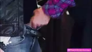 نينا إيل لديها شابان من ثقب التدخين الضيق الذي ينتظر أن يمارس الجنس مع أدمغتها. نينا إيل لديها شابان من ثقب التدخين الضيق الذي ينتظر أن يمارس الجنس مع أدمغتها.
