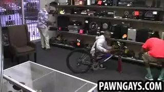 عشيق الأبنوس ، رايلين راي يضاجع ميرا بروجو كملكة حقيقية ويستمتع بها كثيرًا عشيق الأبنوس ، رايلين راي يضاجع ميرا بروجو كملكة حقيقية ويستمتع بها كثيرًا
