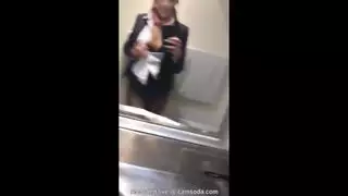 يمارس مضيفو الطيران الجوي ممارسة الجنس على متن الطائرة عبر مقابل المال ، عبر على يمارس مضيفو الطيران الجوي ممارسة الجنس على متن الطائرة عبر مقابل المال ، عبر على