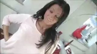 امه ترضع زبه و تخرج له حليب الزب و الشهوة باجمل متعة ممكنة امه ترضع زبه و تخرج له حليب الزب و الشهوة باجمل متعة ممكنة