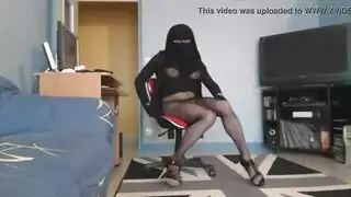 قحبة بالنقاب سكايب تظهر كسها لرجل غريب و تطلب منه ان يريها زبه قحبة بالنقاب سكايب تظهر كسها لرجل غريب و تطلب منه ان يريها زبه