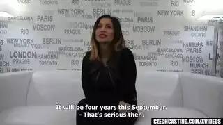 القحبة الخبيرة مع زبونها ذو الزب الكبير في سكس عيد الحب و تهديه اسخن نيك و مص القحبة الخبيرة مع زبونها ذو الزب الكبير في سكس عيد الحب و تهديه اسخن نيك و مص