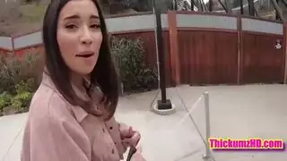 أريا لي هي جبهة مورو للتدخين ساخنة ، تحب ممارسة الجنس مع الرجال الأصغر سنا وتمتص ديوكهم أريا لي هي جبهة مورو للتدخين ساخنة ، تحب ممارسة الجنس مع الرجال الأصغر سنا وتمتص ديوكهم