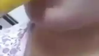 اللبوة ياسمين من شبررا تمص موزه و تدلع امام الويب كام – مثير جدا اللبوة ياسمين من شبررا تمص موزه و تدلع امام الويب كام – مثير جدا