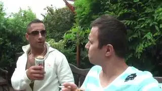 الجار مع كبير الثدي عارية في حمام السباحة الجنس مع اثنين من الأصدقاء الجار مع كبير الثدي عارية في حمام السباحة الجنس مع اثنين من الأصدقاء
