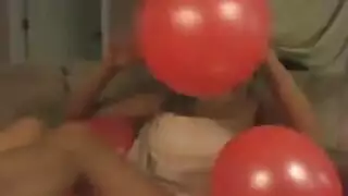 فتاة شقراء شقية ذات صدر كبير ، كيشا جراي تمتص قضيب رجلها الضخم بشكل جيد جدًا فتاة شقراء شقية ذات صدر كبير ، كيشا جراي تمتص قضيب رجلها الضخم بشكل جيد جدًا