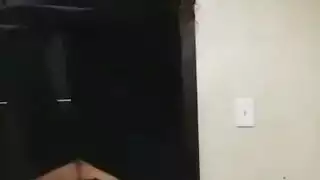 امرأة عارية في شقتها نزلت على ركبتيها لامتصاص القضيب الضخم الأصلع للرجل الأصلع امرأة عارية في شقتها نزلت على ركبتيها لامتصاص القضيب الضخم الأصلع للرجل الأصلع