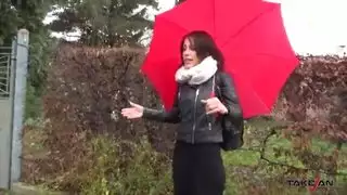 ضربة بالكوع في الفم ديك انه يريد ولكن بعد البدء في كسر امرأة فضفاضة ضربة بالكوع في الفم ديك انه يريد ولكن بعد البدء في كسر امرأة فضفاضة