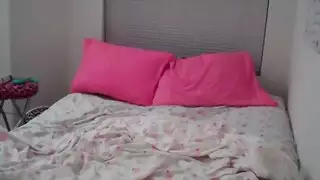 غالبا ما يكون في سن المراهقة المشاغب وشركها في كثير من الأحيان ممارسة الجنس في غرفة المعيشة الكبيرة، طوال اليوم. غالبا ما يكون في سن المراهقة المشاغب وشركها في كثير من الأحيان ممارسة الجنس في غرفة المعيشة الكبيرة، طوال اليوم.