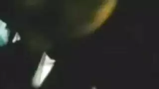 امرأة سمراء تايلاندية الساخنة مع أسلاك التوصيل المصنوعة هي مارس الجنس في المؤخرة ، في المطبخ ، خلال اليوم.