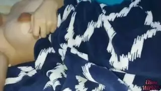 xxx desi عندما يمارس الجنس مع ابنة زوجتي ، أرى رئيسها والثدي لطيف للغاية xxx desi عندما يمارس الجنس مع ابنة زوجتي ، أرى رئيسها والثدي لطيف للغاية