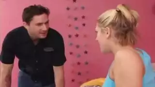 هذه القطعة الجميلة من الحمار ذات المقارع الكبيرة حصلت على عظام قوية من قبل رجلها بينما كانا في المنزل بمفردهما هذه القطعة الجميلة من الحمار ذات المقارع الكبيرة حصلت على عظام قوية من قبل رجلها بينما كانا في المنزل بمفردهما