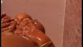 سكس نيك قوي في الحمام مع ممحونة سمراء بزاز ضخمة مدلدلة على صدرها سكس نيك قوي في الحمام مع ممحونة سمراء بزاز ضخمة مدلدلة على صدرها