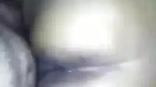 نيك طيز اسمر كبير من صاحب البطن الكبير و هو من خلفها يهزها