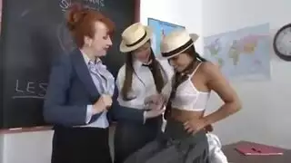 سحاق محارم مترجم المعلمه تتساحق مع تلميذه واختها الهايجه