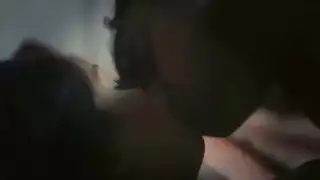 زوجان هنديان يمارسان الجنس على الأرض ، أمام كاميرا ويب في غرفة المعيشة زوجان هنديان يمارسان الجنس على الأرض ، أمام كاميرا ويب في غرفة المعيشة