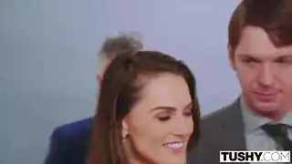 مقطع سكس اجنبي بزاوي لبنت تتناك زب في كس وزب في طيز اتش دي