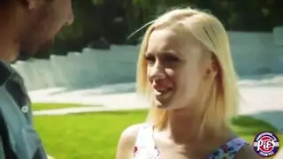 جنس امهات جديد ابن ينيك امه نيك حار بينما ينام والده بجانبهم