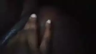 جبهة مورو الأبنوس مع الحلق العميق تحب الطريقة التي يركبها الديك الأبيض الكبير وجهها وحلقها طوال اليوم