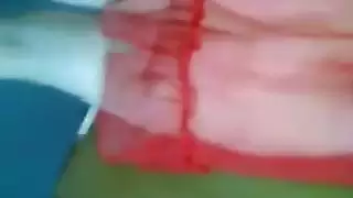 مفيش امتع من الاحمر الشفاف على جسم اللبوه اللى بتهيج جوزها المسافر بعرض نيك مفيش امتع من الاحمر الشفاف على جسم اللبوه اللى بتهيج جوزها المسافر بعرض نيك