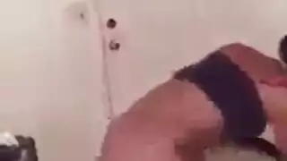 غالبا ما يزور روزا سنو إريك إيفرهارد وامتصان ديكه، بينما يفسر من المتعة غالبا ما يزور روزا سنو إريك إيفرهارد وامتصان ديكه، بينما يفسر من المتعة