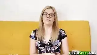 كاتي كوش مجنون حول امتصاص الديوك وأكثر شيء آخر، لأنها تحتاج إلى الشعور بها داخلها. كاتي كوش مجنون حول امتصاص الديوك وأكثر شيء آخر، لأنها تحتاج إلى الشعور بها داخلها.