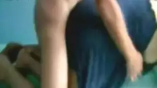 مراهق ينيك ولية مربربة بيضا بعنف