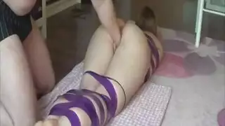 لعشاق العنف و السادية نياك يدخل يده في كس فتاة ويربطها بالحبال و يكيفها لعشاق العنف و السادية نياك يدخل يده في كس فتاة ويربطها بالحبال و يكيفها