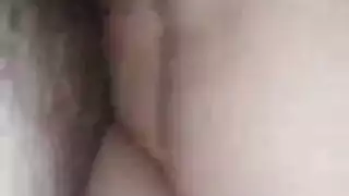 وقحة ركوب ديك صديقها الضخم في حين أن أصدقائها ينتظرون دورهم ليمارس الجنس معها. وقحة ركوب ديك صديقها الضخم في حين أن أصدقائها ينتظرون دورهم ليمارس الجنس معها.